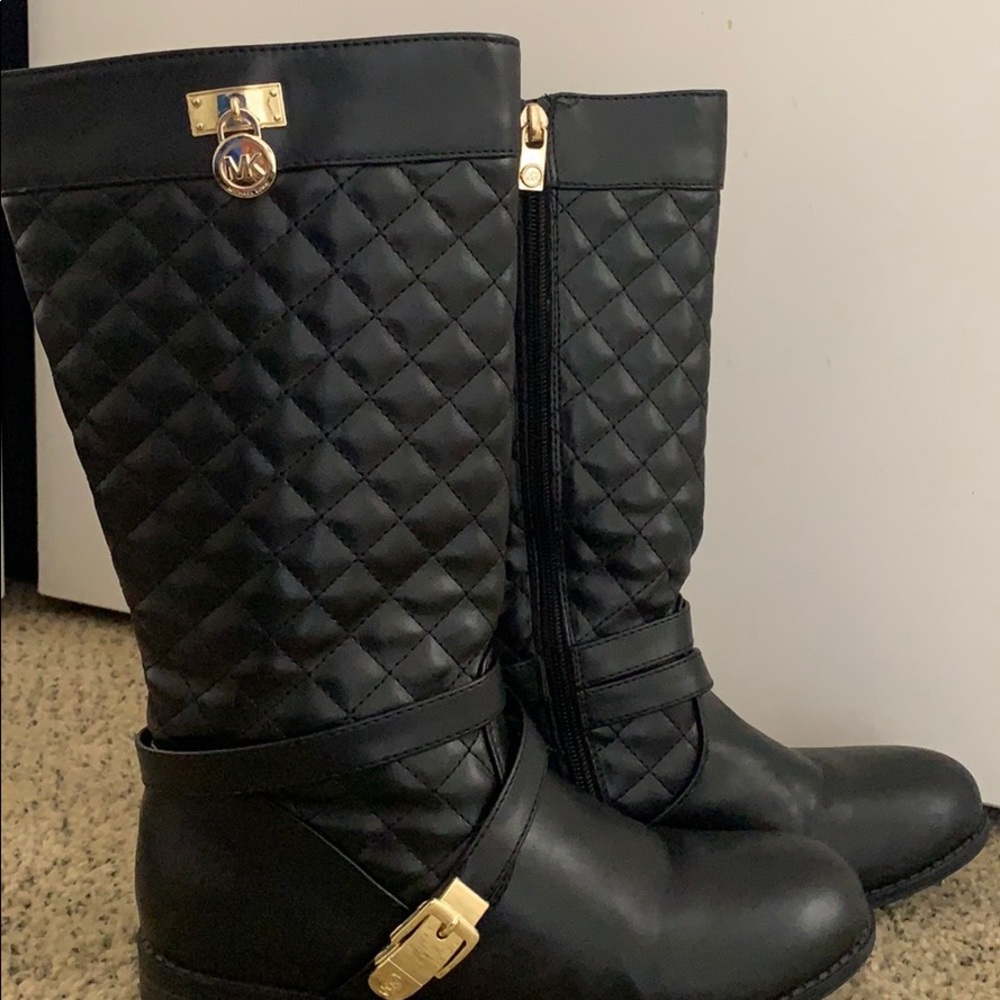 Micheal Kors Leather boots